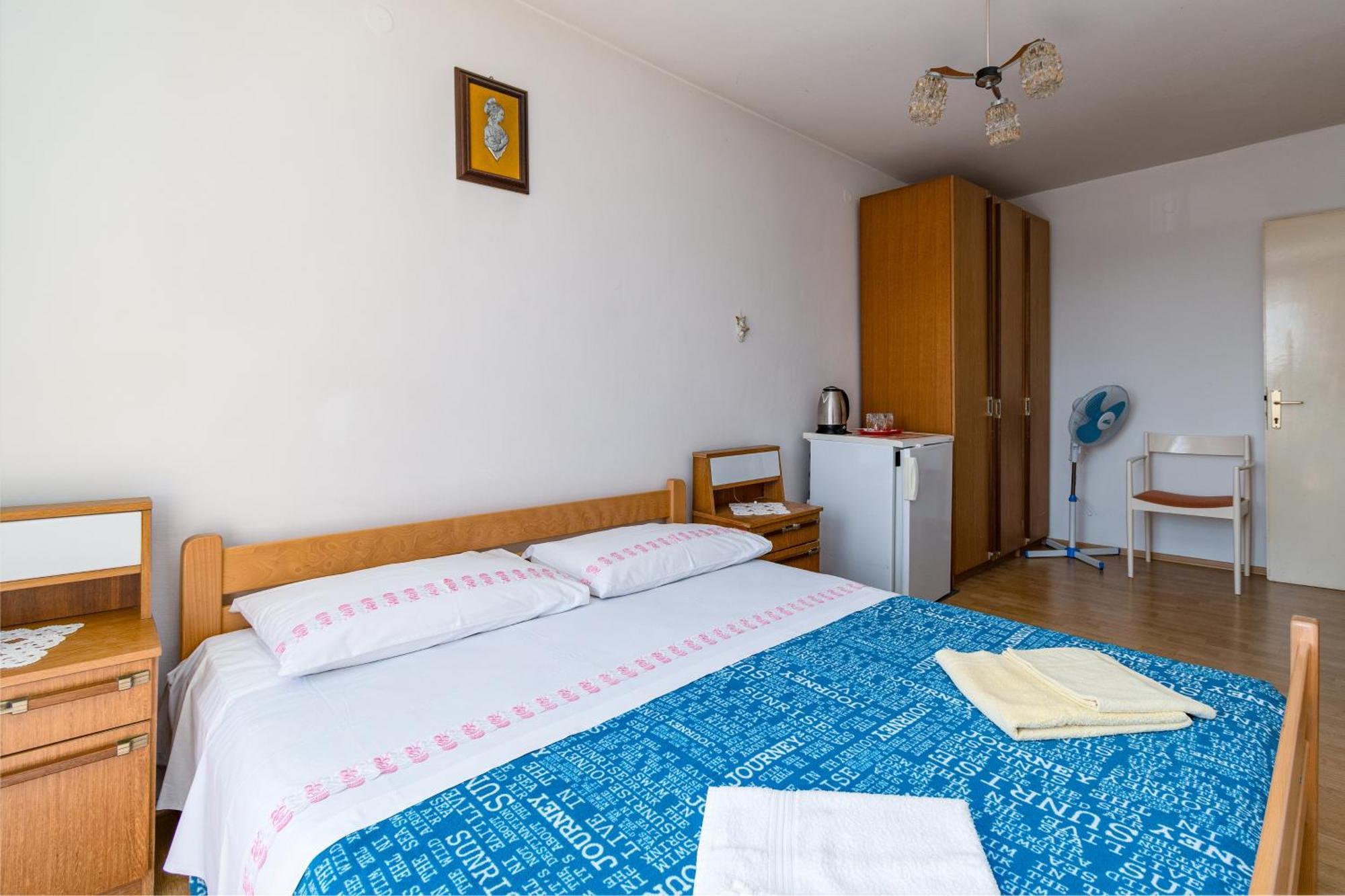 Apartments And Rooms With Parking Space Skrbcici, Krk - 21231 Habitación foto